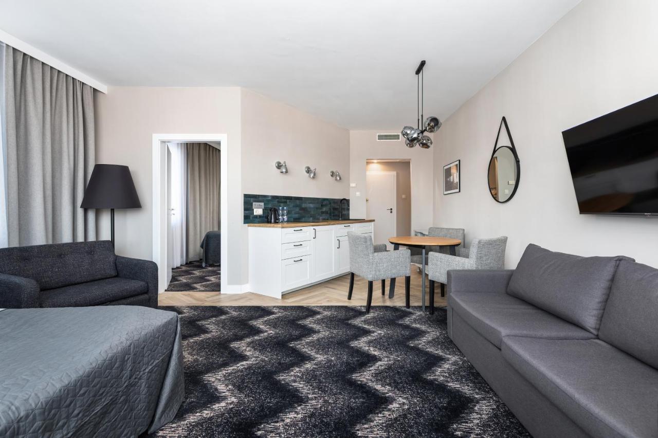 Aparthotel Etna Колобжег Экстерьер фото