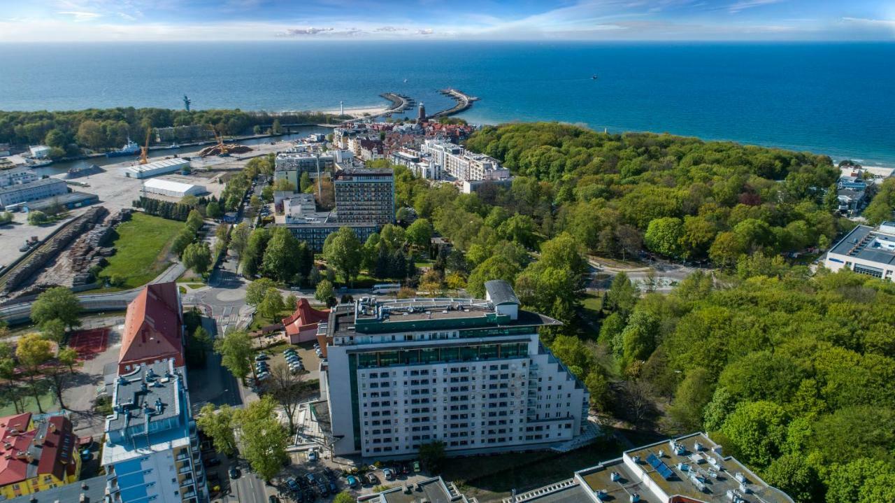 Aparthotel Etna Колобжег Экстерьер фото